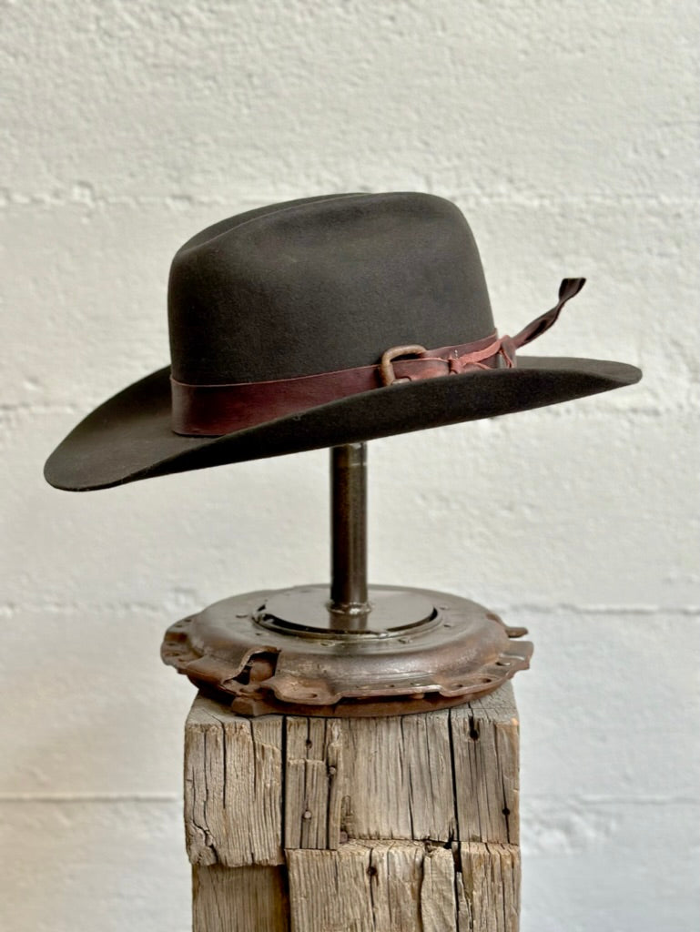 Tack-n-tailor
