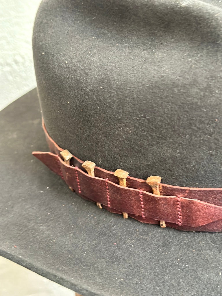 Tack-n-tailor