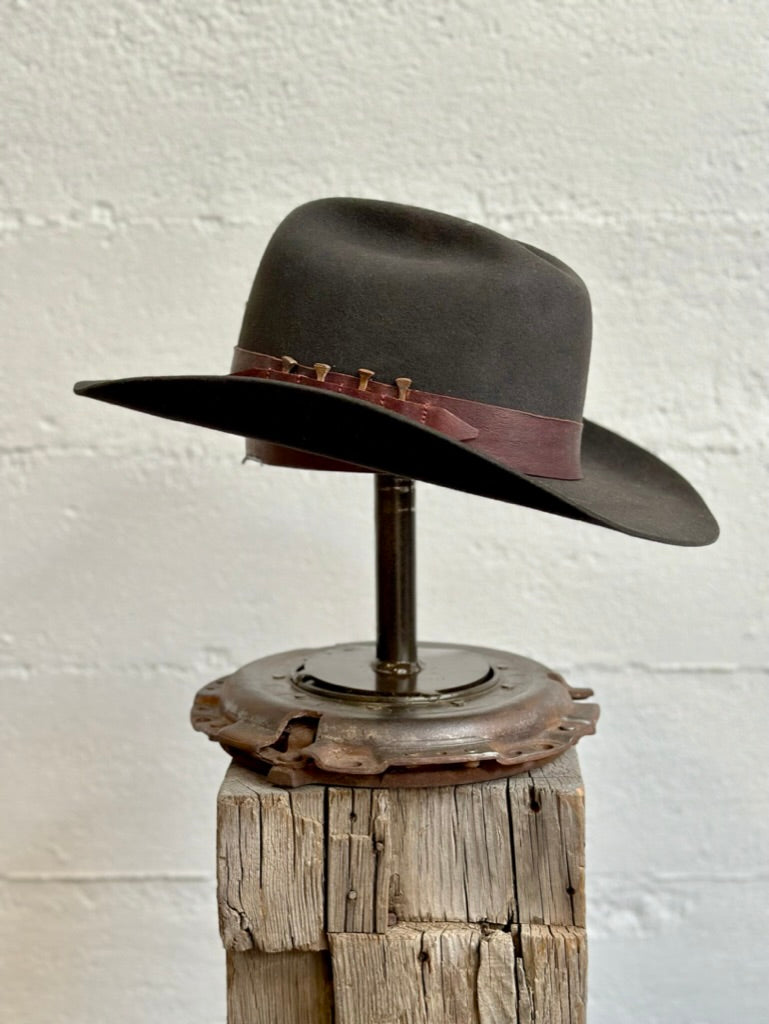 Tack-n-tailor