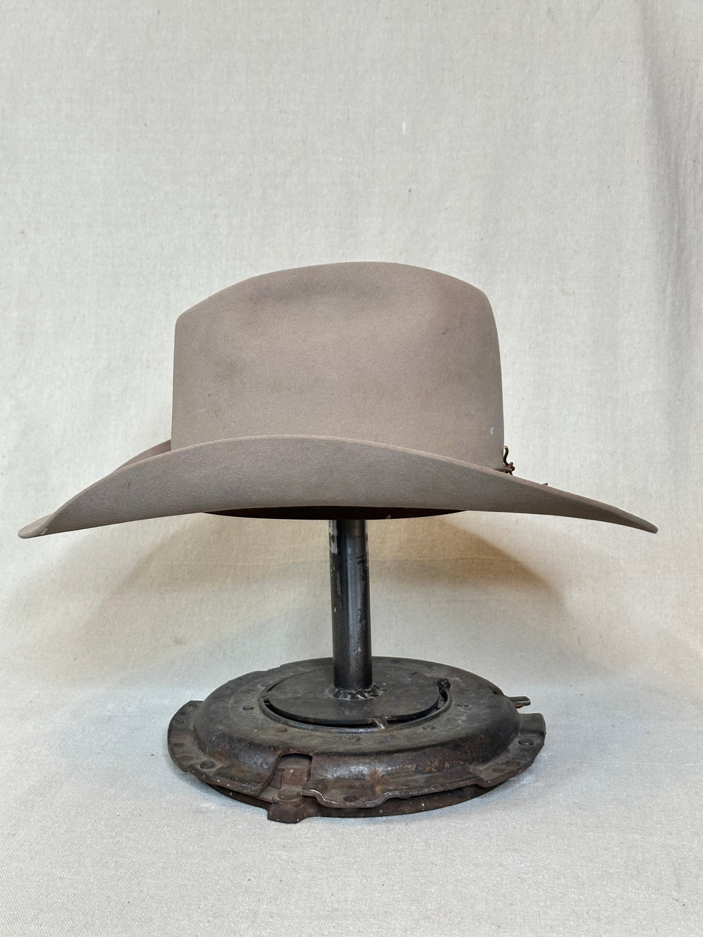 Tan Round Nutria Hat - 7+
