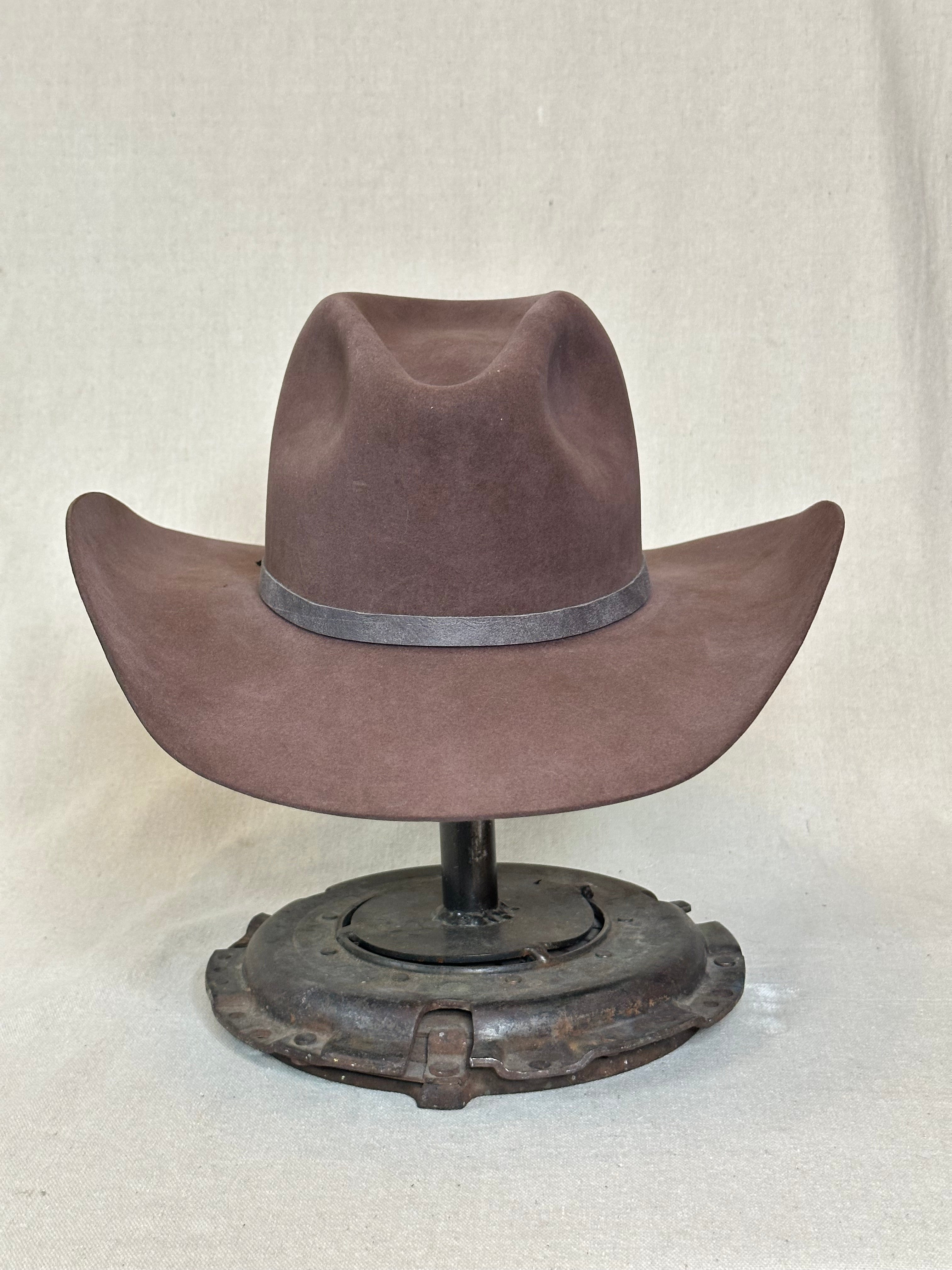 Mauve Oval Nutria Hat - 7 3/8