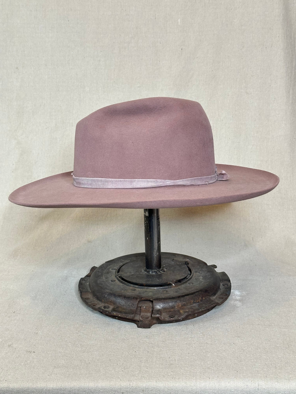 Dusty Rose Oval Nutria Hat - 7 1/4