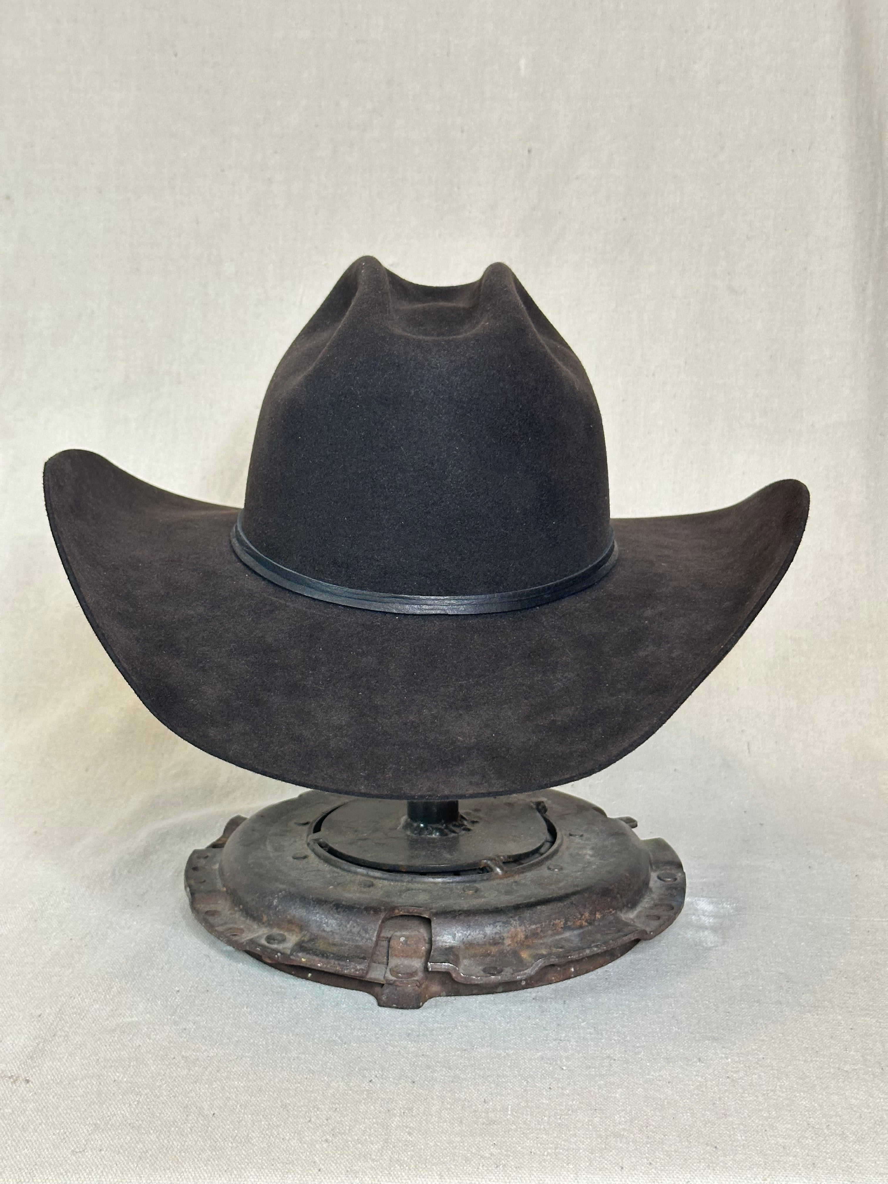 Black Round Beaver Hat - 7 3/8