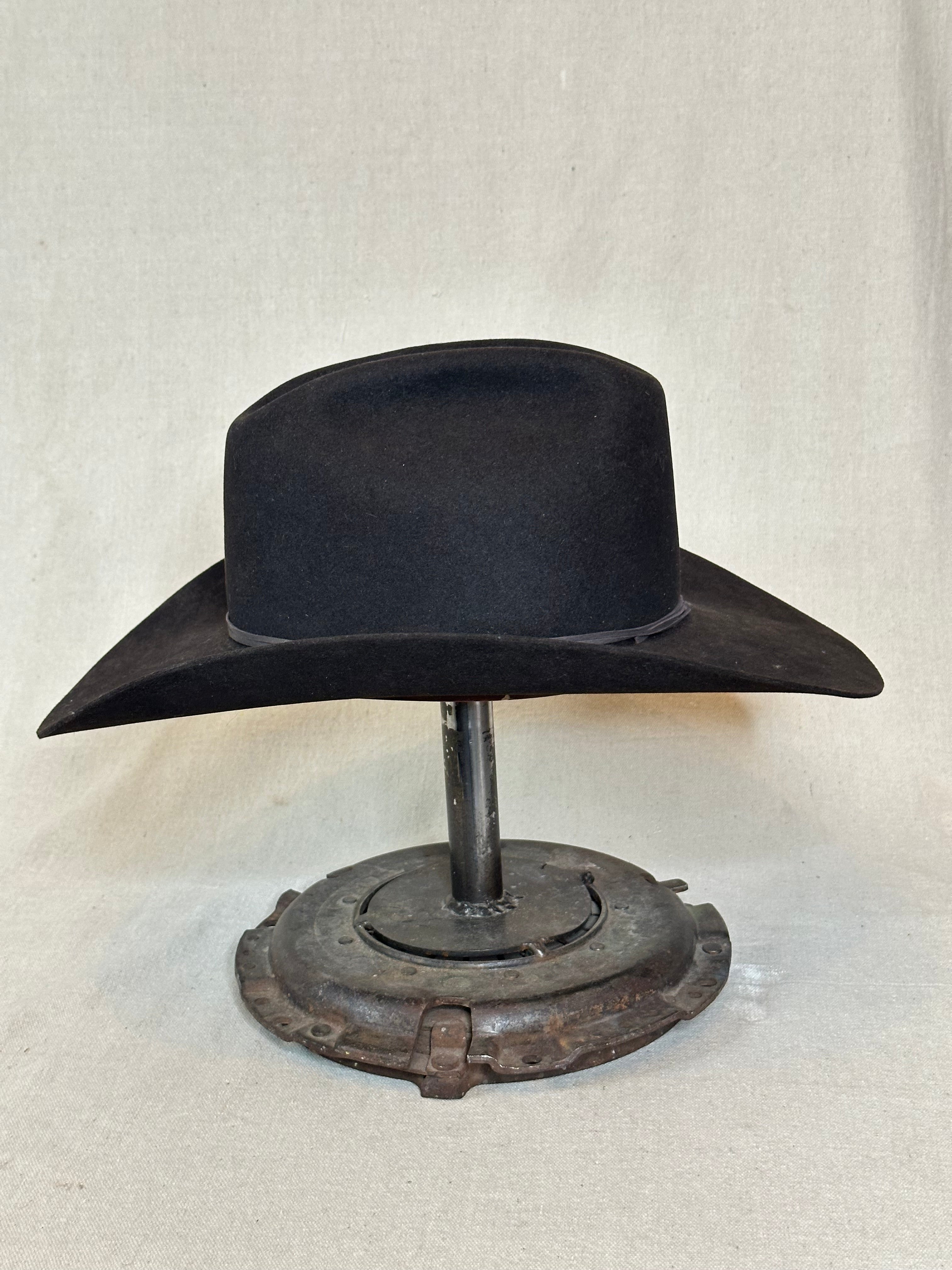 Black Oval Beaver Hat - 7+