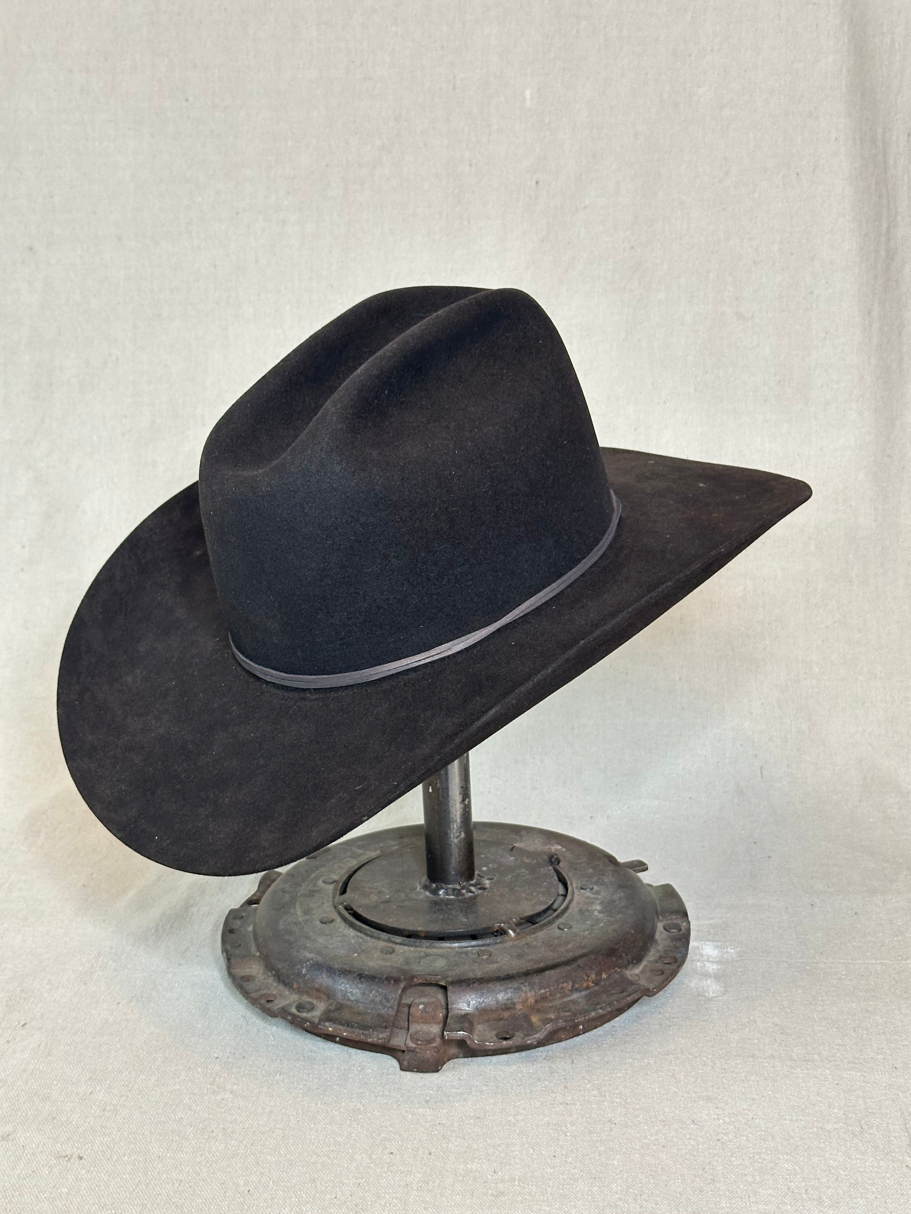 Black Oval Beaver Hat - 7+