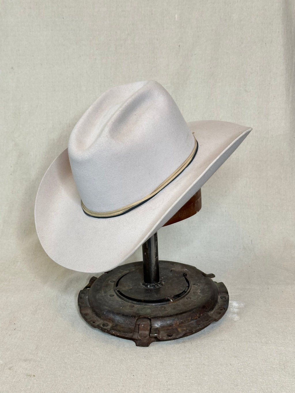 Bone Oval Beaver Hat - 6 3/4