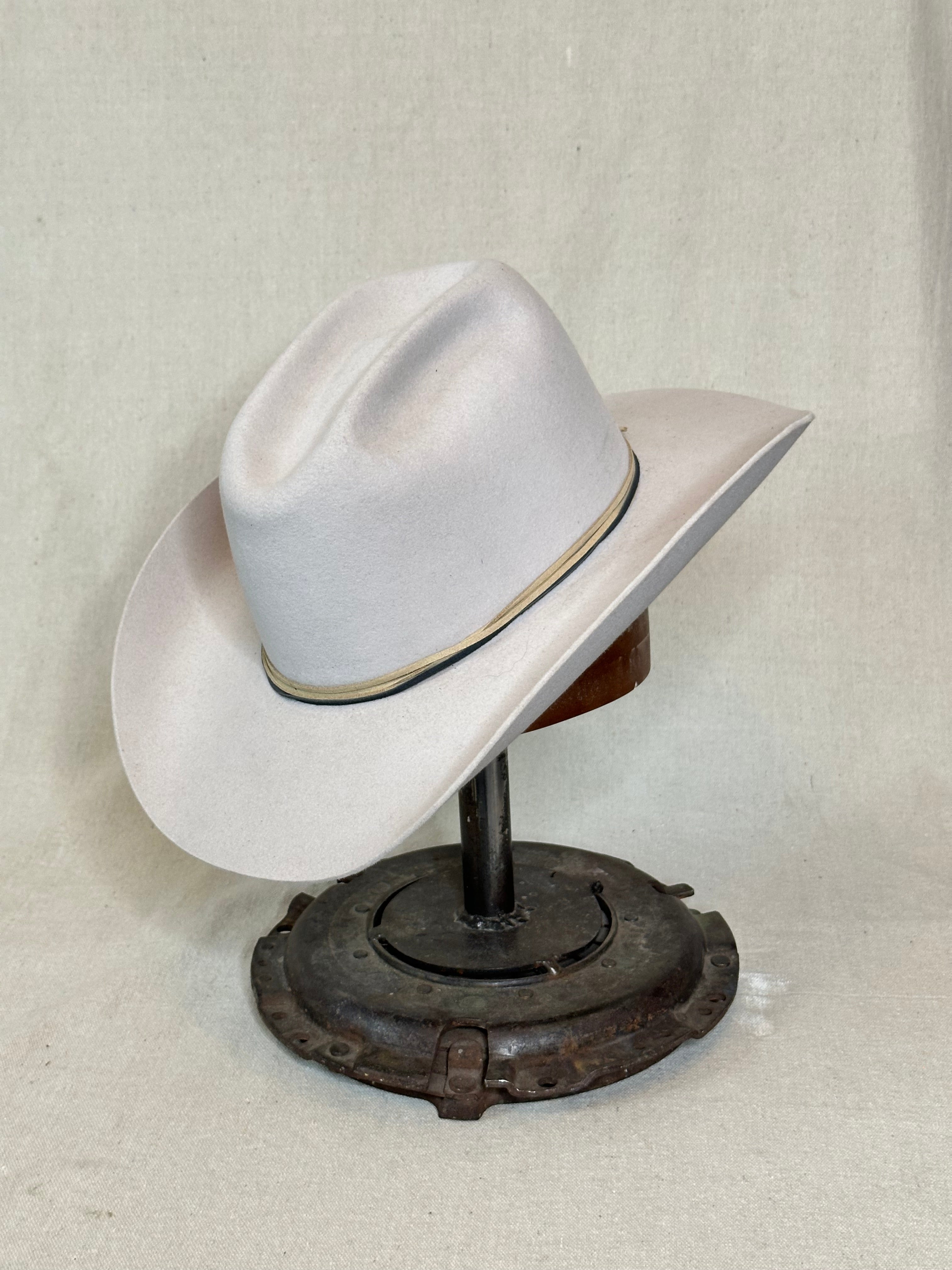 Bone Oval Beaver Hat - 6 3/4