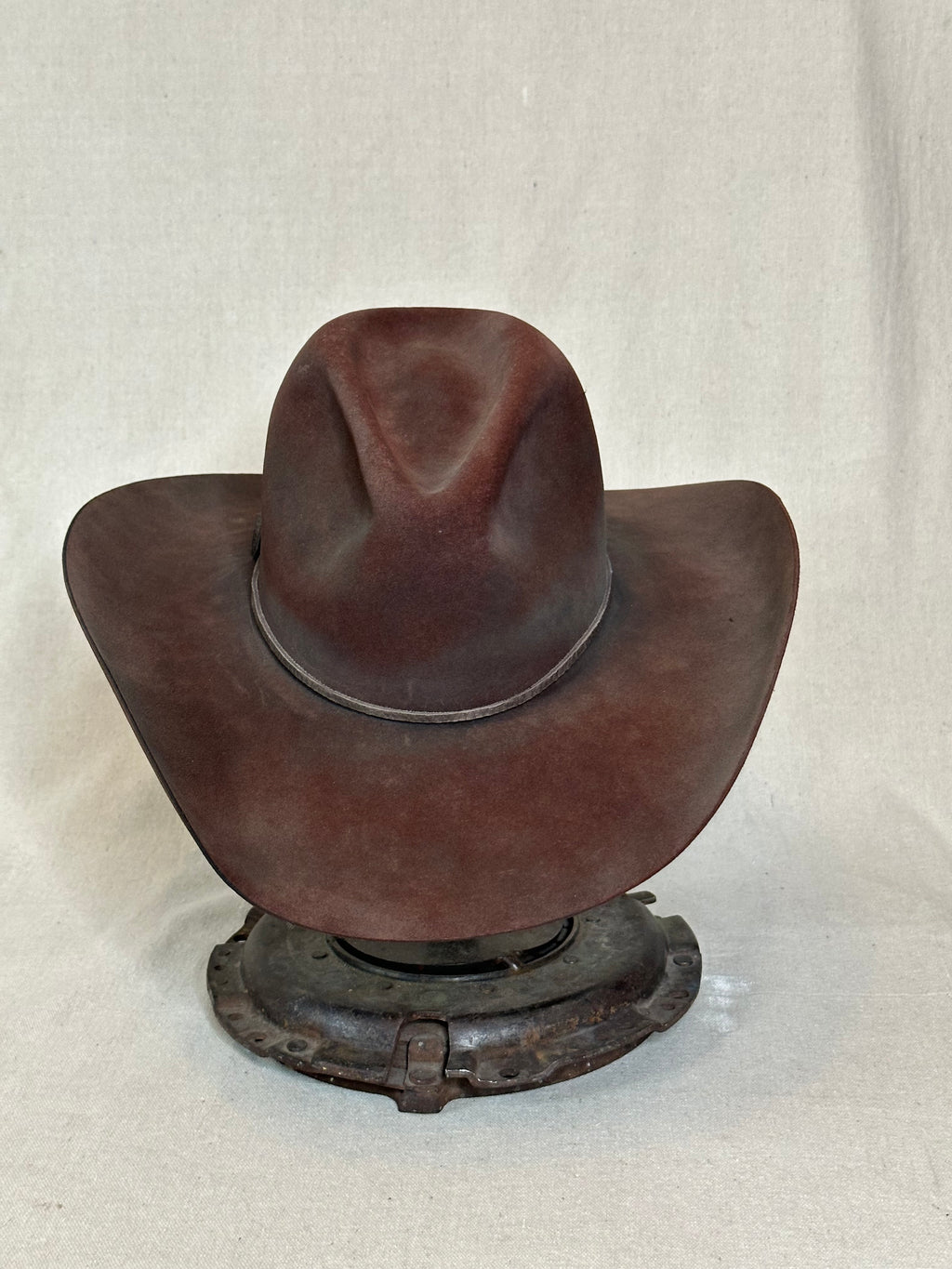 Burgundy Oval Beaver Hat - 7 1/4